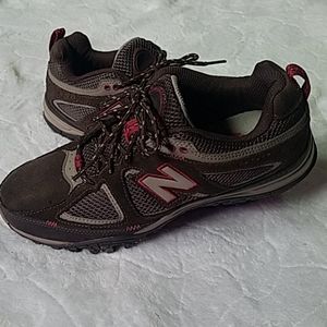 New Balance Tennis Shoes